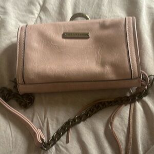 Pink madden girl purse. Brand new. Never used